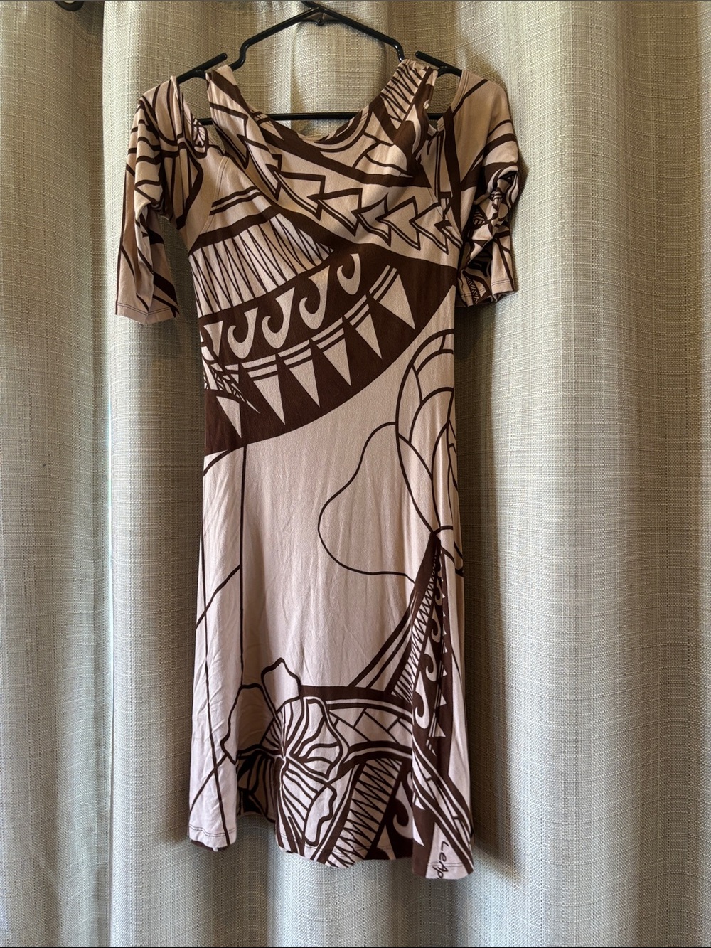 Cold-Shoulder Midi Dress in Beige and Brown Tribal Print - Picture 5 of 10